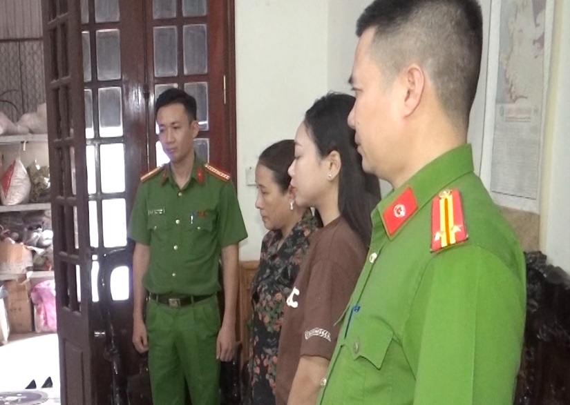 Mẹ chồng và nàng dâu cùng bị khởi tố, cấm đi khỏi nơi cư trú