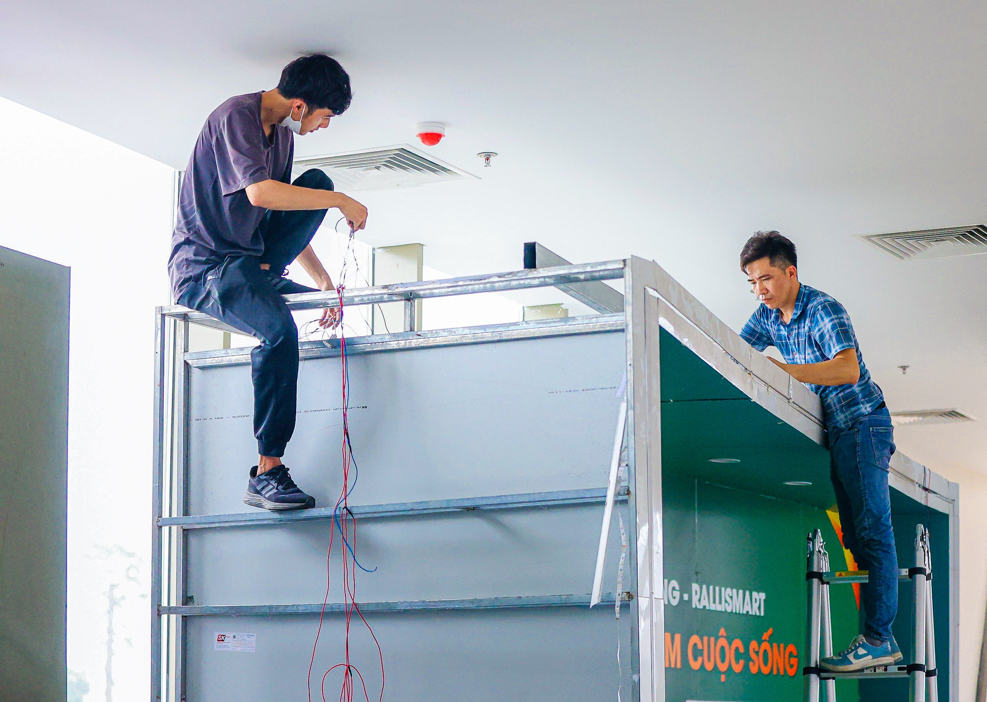 CLIP: Trung t&acirc;m Đổi mới s&aacute;ng tạo Quốc gia trị gi&aacute; gần 1.000 tỉ đồng trước ng&agrave;y kh&aacute;nh th&agrave;nh - Ảnh 11.