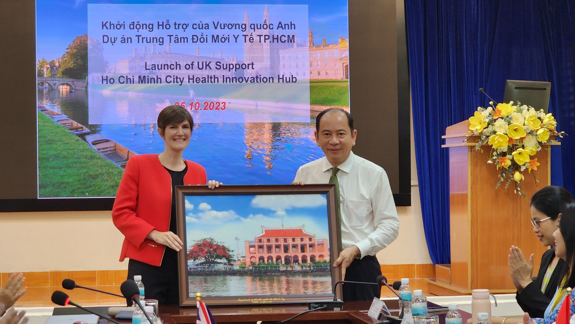 Anh sẽ t&agrave;i trợ 75.000 bảng Anh hỗ trợ TP HCM trở th&agrave;nh trung t&acirc;m đổi mới y tế của ASEAN - Ảnh 2.