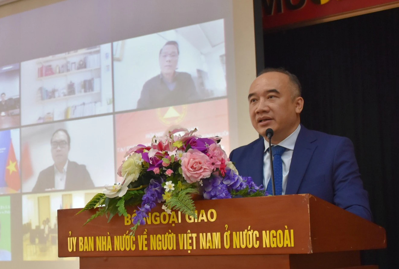 Hình thành cơ chế hỗ trợ pháp lý cho người Việt Nam ở nước ngoài