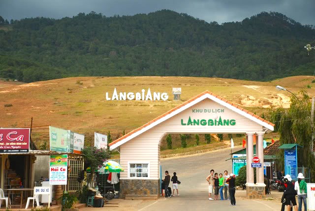 Nữ du khách Hàn Quốc tử vong khi đang chụp ảnh ở khu du lịch Langbiang