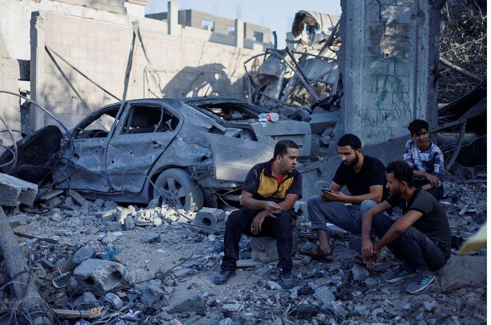 Lực lượng tr&ecirc;n bộ của Israel đột k&iacute;ch Gaza trong đ&ecirc;m - Ảnh 1.