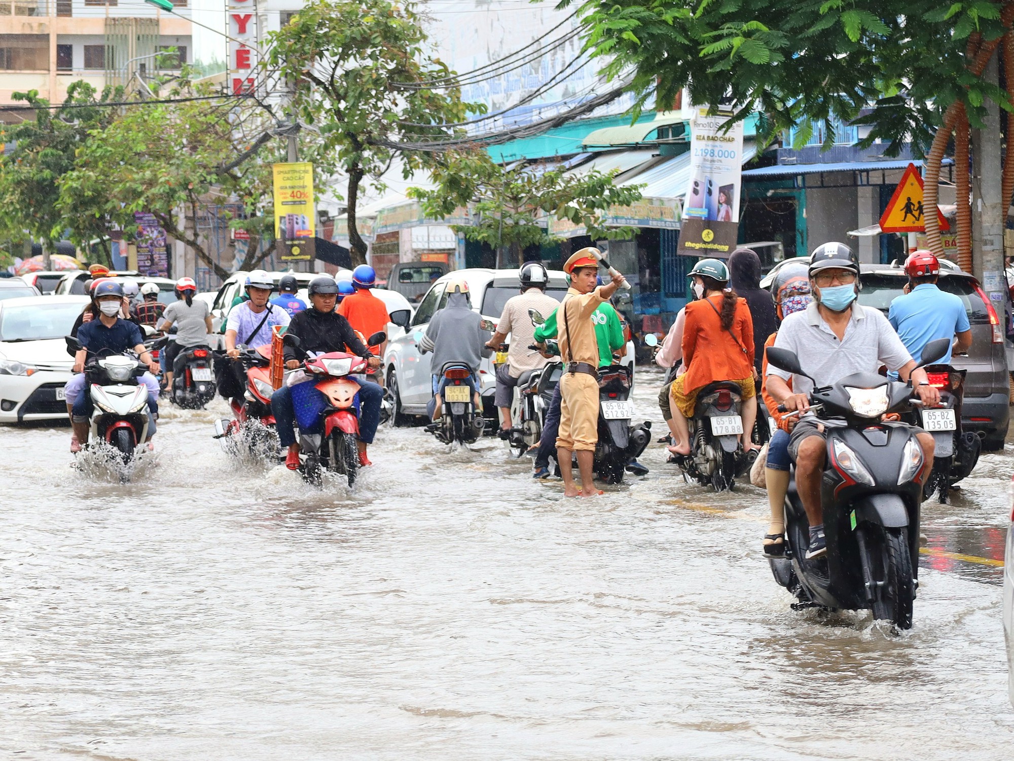 Cảnh b&aacute;o triều cường vượt b&aacute;o động 3 ở Cần Thơ - Ảnh 2.
