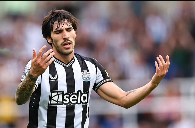 Sao Newcastle lại bị điều tra tội cá cược, cựu sao Man United liên quan- Ảnh 1.