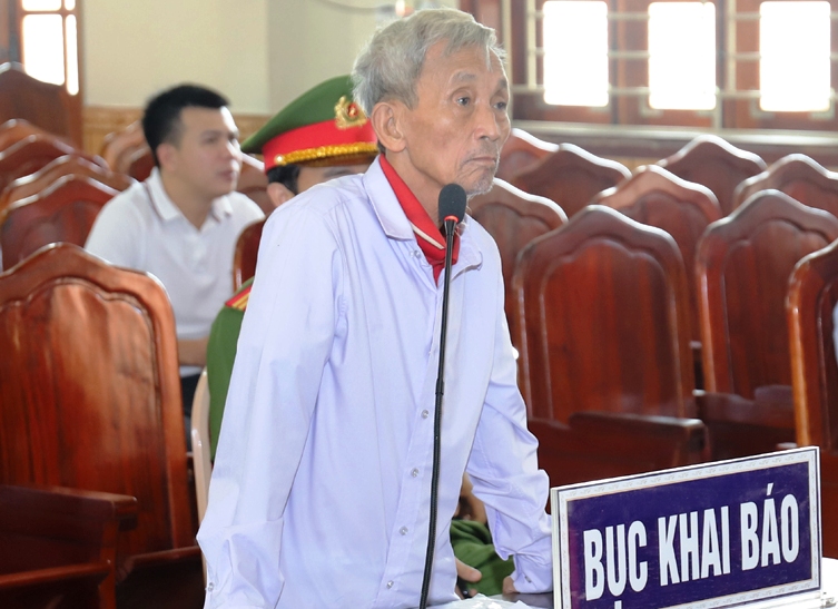 “Nổ” quen biết với nhiều lãnh đạo tỉnh để lừa đảo chiếm đoạt tài sản