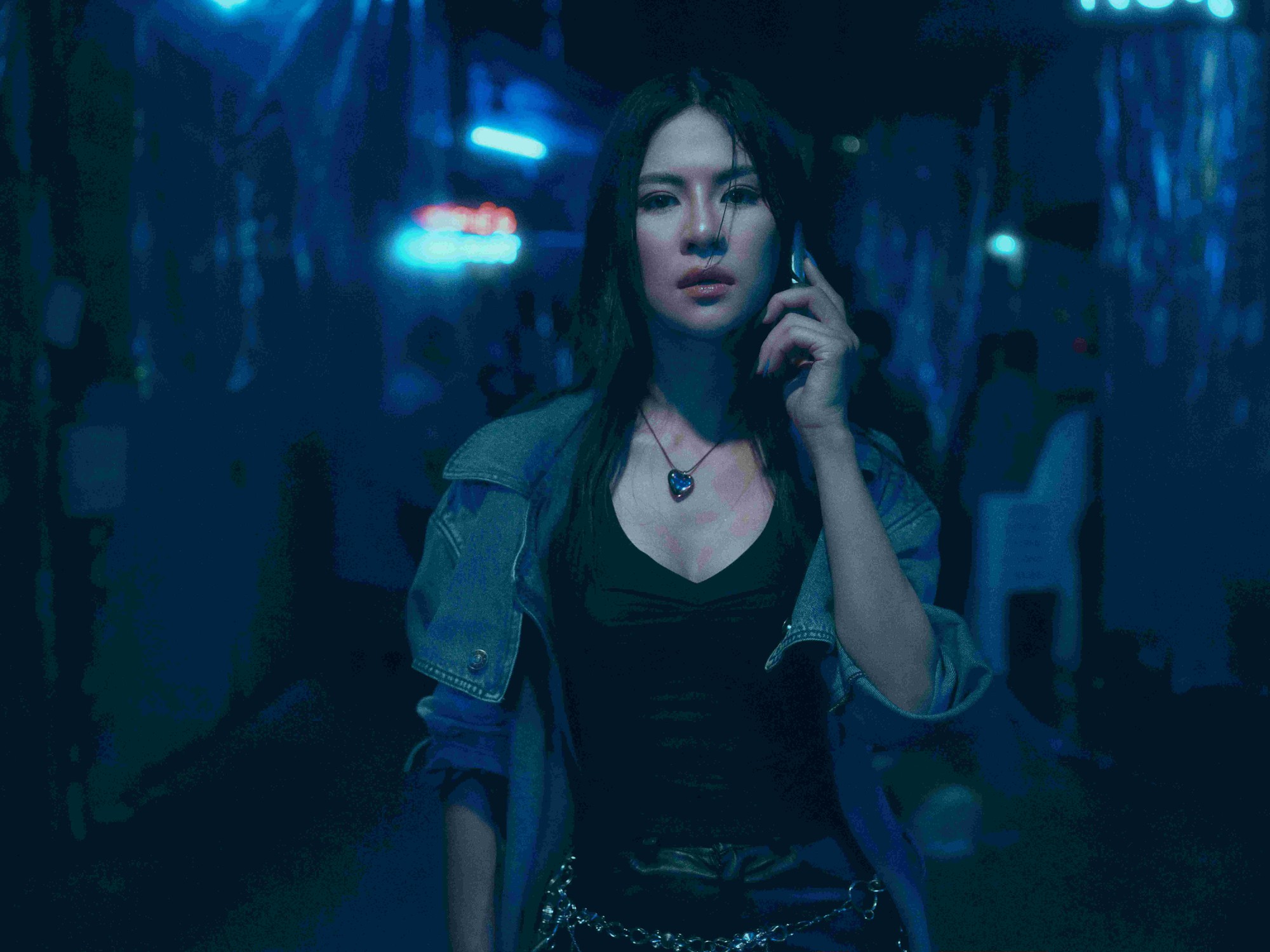 H&agrave; Nhi liều m&igrave;nh thử nghiệm v&igrave; tự tin c&ograve;n trẻ - Ảnh 1.