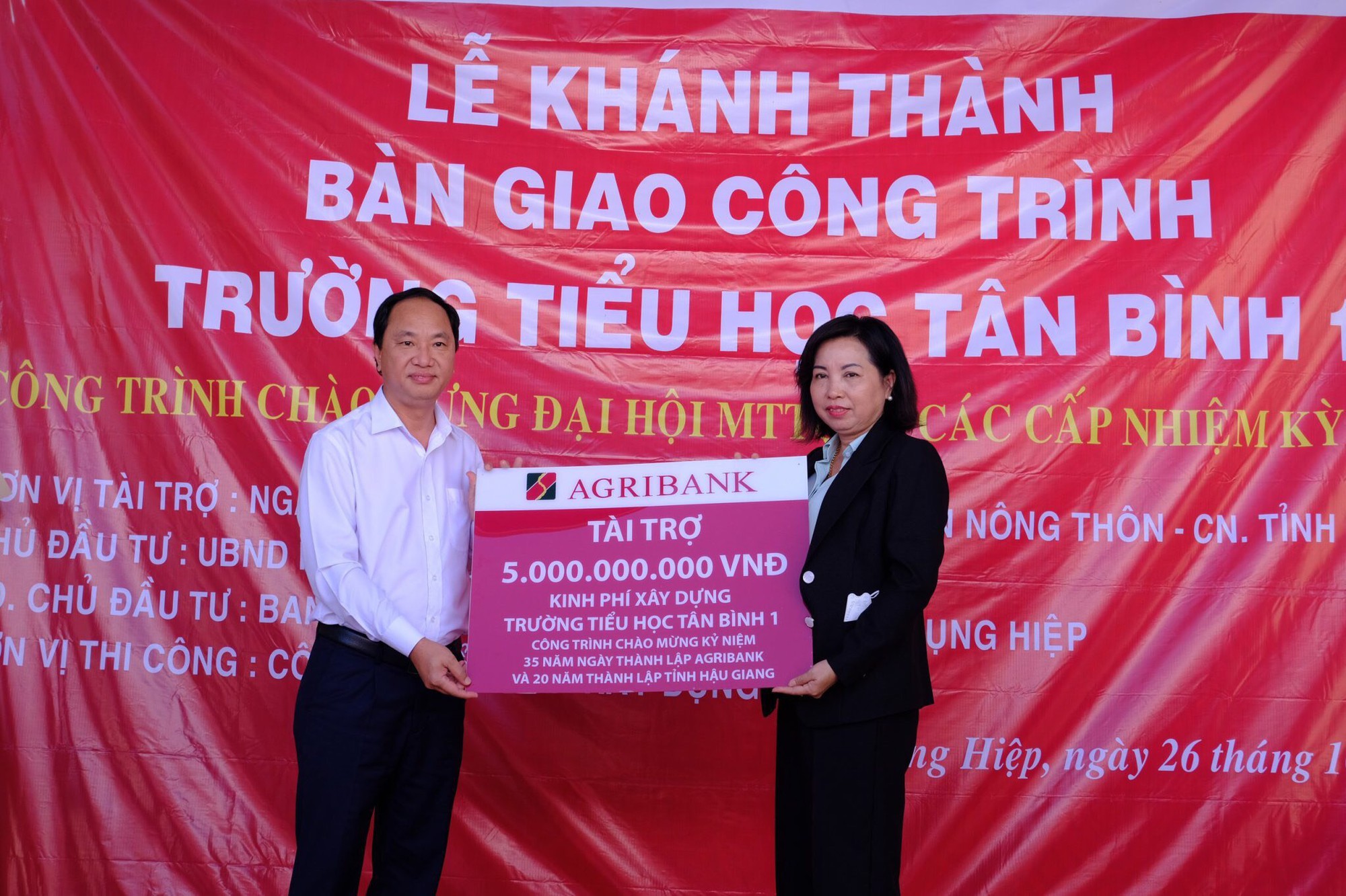 Agribank Hậu Giang t&agrave;i trợ 5 tỉ đồng x&acirc;y dựng Trường Tiểu học T&acirc;n B&igrave;nh 1 - Ảnh 1.