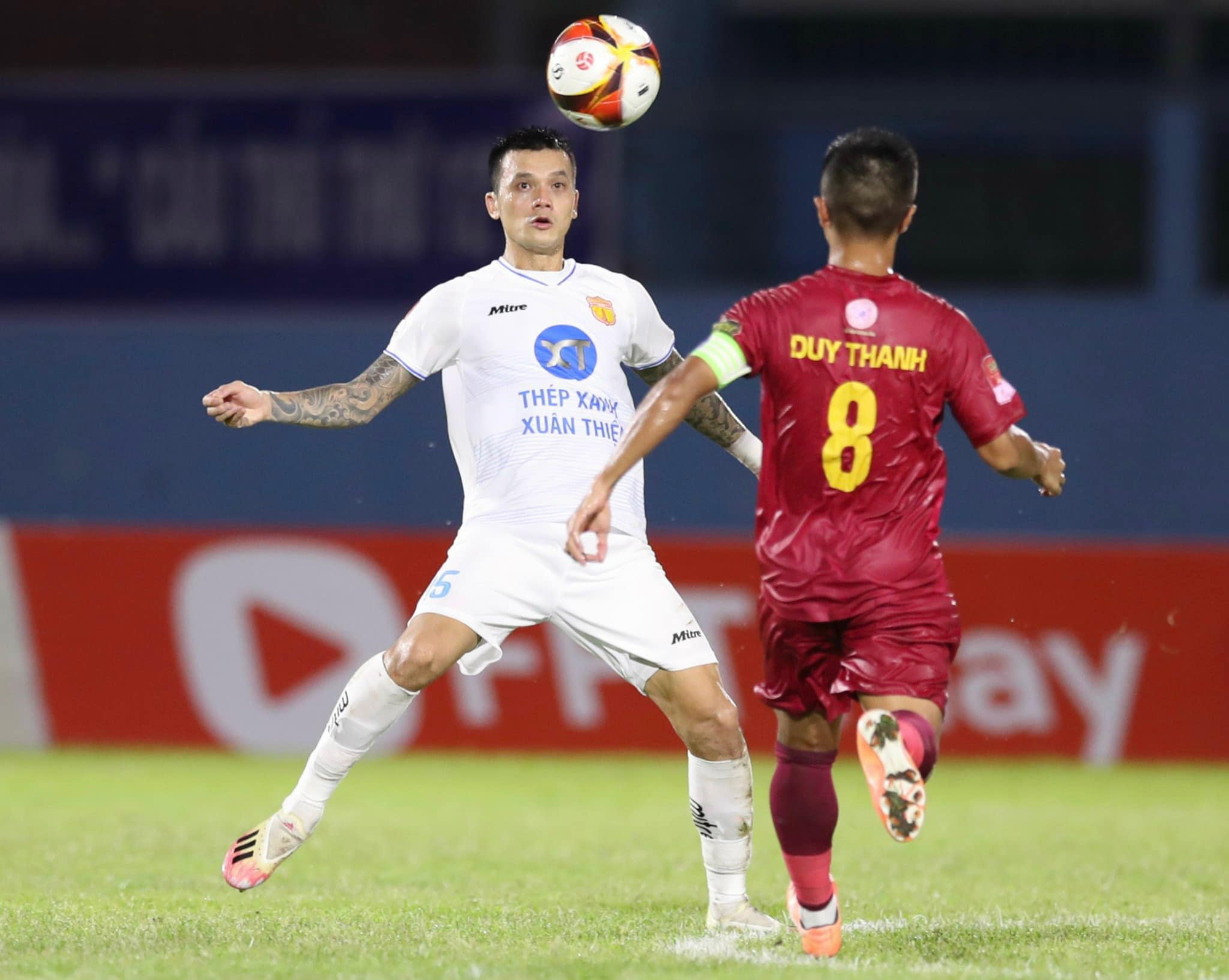 Vua ph&aacute; lưới lập c&uacute; đ&uacute;p, CLB Nam Định dẫn đầu V-League 2023-2024 - Ảnh 2.