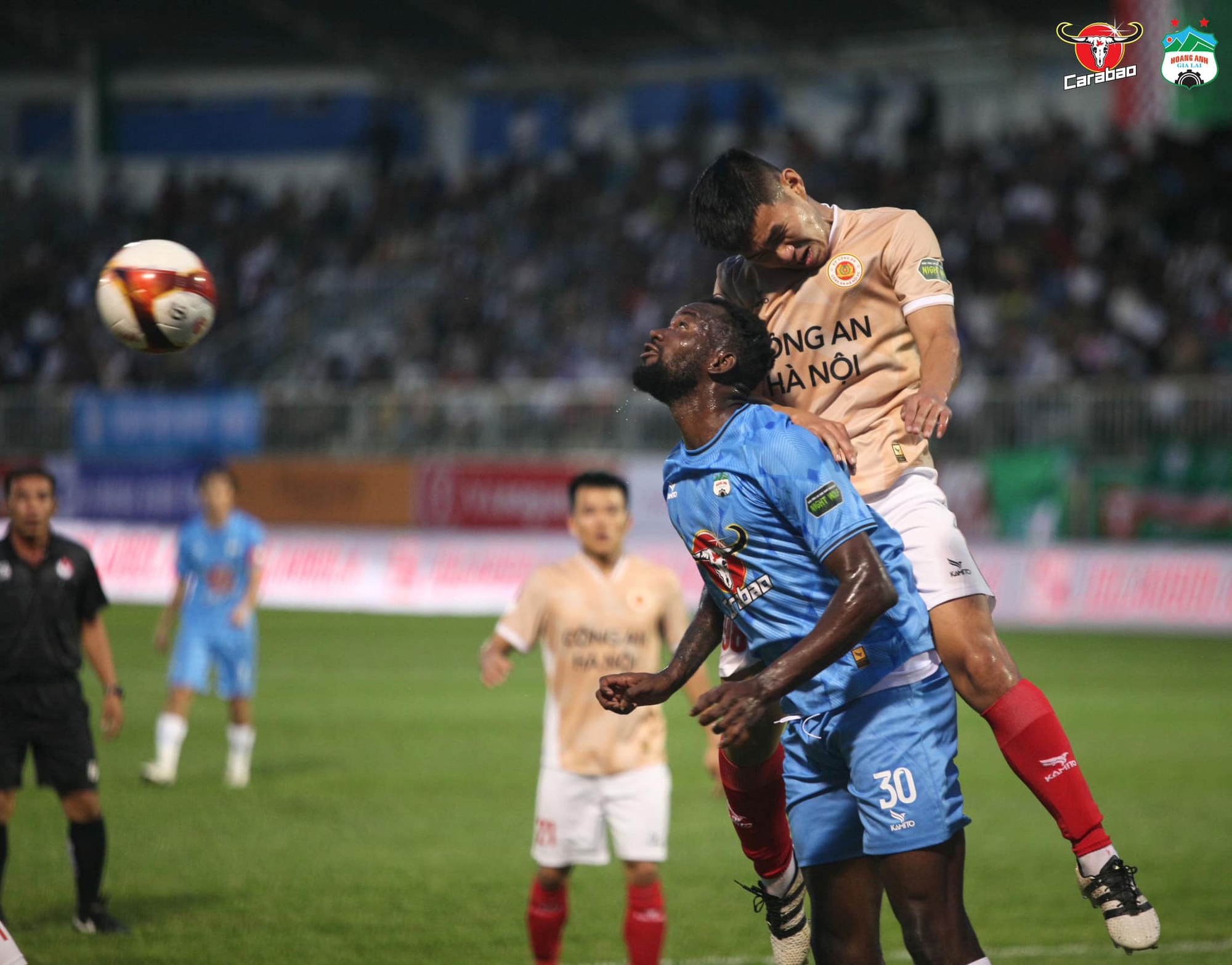 CLB Ho&agrave;ng Anh Gia Lai thua đậm trước nh&agrave; v&ocirc; địch V-League - Ảnh 3.
