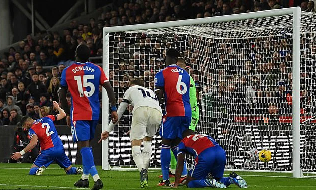 Son Heung-min tỏa sáng, Tottenham thắng trên sân Crystal Palace - Ảnh 3.