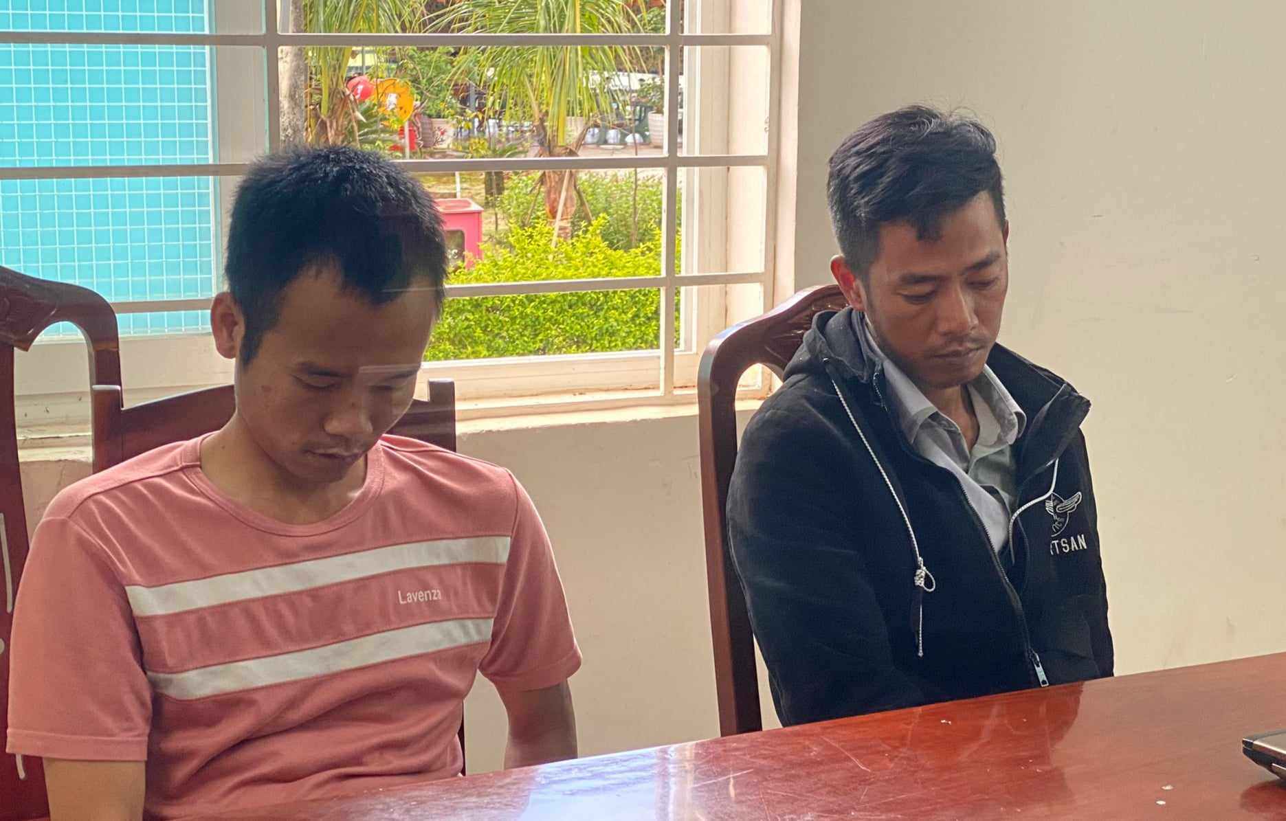 Bắt 2 đối tượng mượn danh lãnh đạo để lập tài khoản mạng xã hội lừa đảo