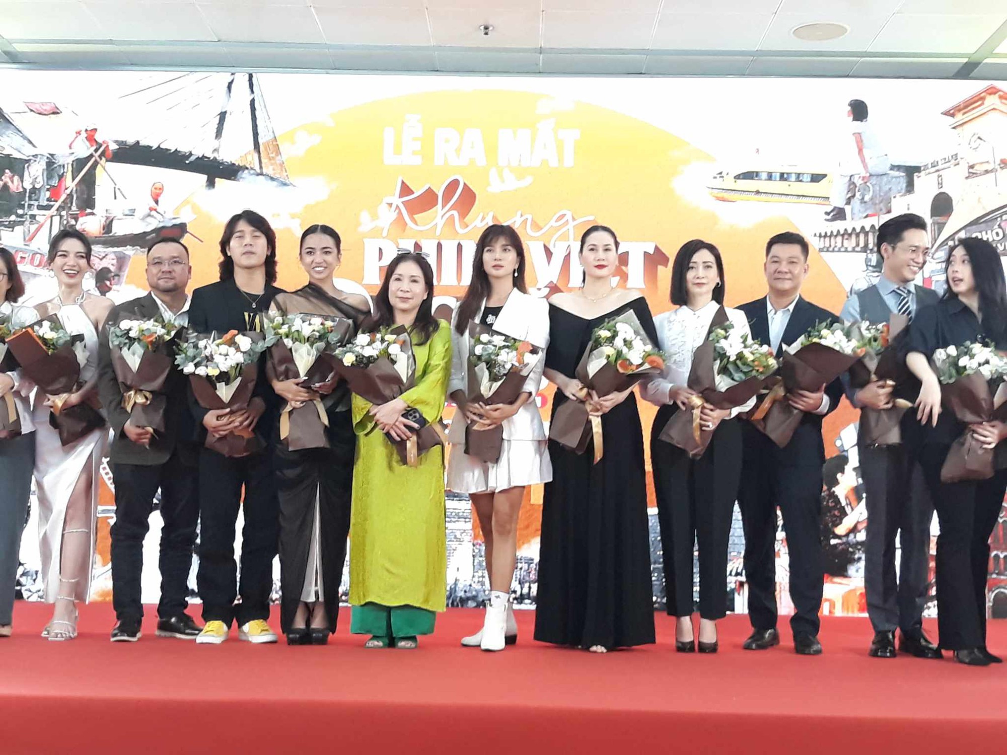 Loạt sao Việt tề tựu ch&uacute;c mừng HTV - Ảnh 4.