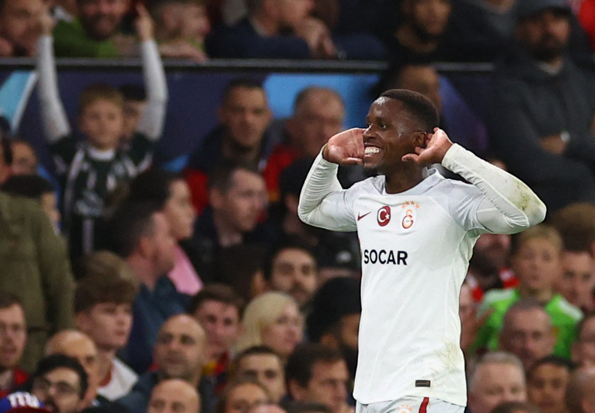 Công làm thủ phá, Man United thua ngược Galatasaray tại Old Trafford - Ảnh 3.