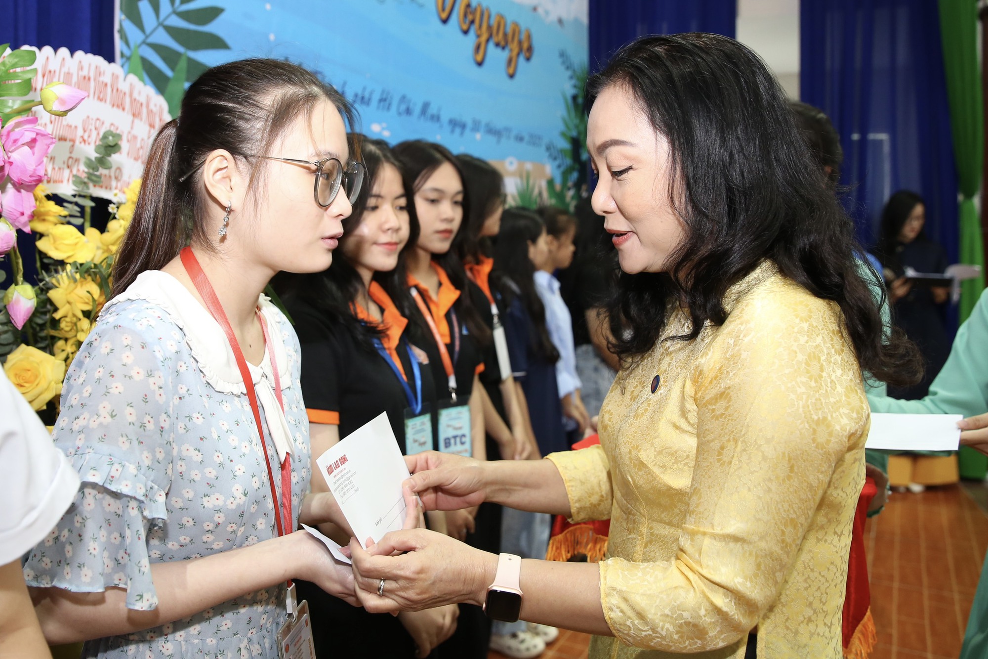 B&aacute;o Người Lao Động v&agrave; Trường Đại học  KHXH&NV TP HCM k&yacute; kết ghi nhớ hợp t&aacute;c - Ảnh 7.
