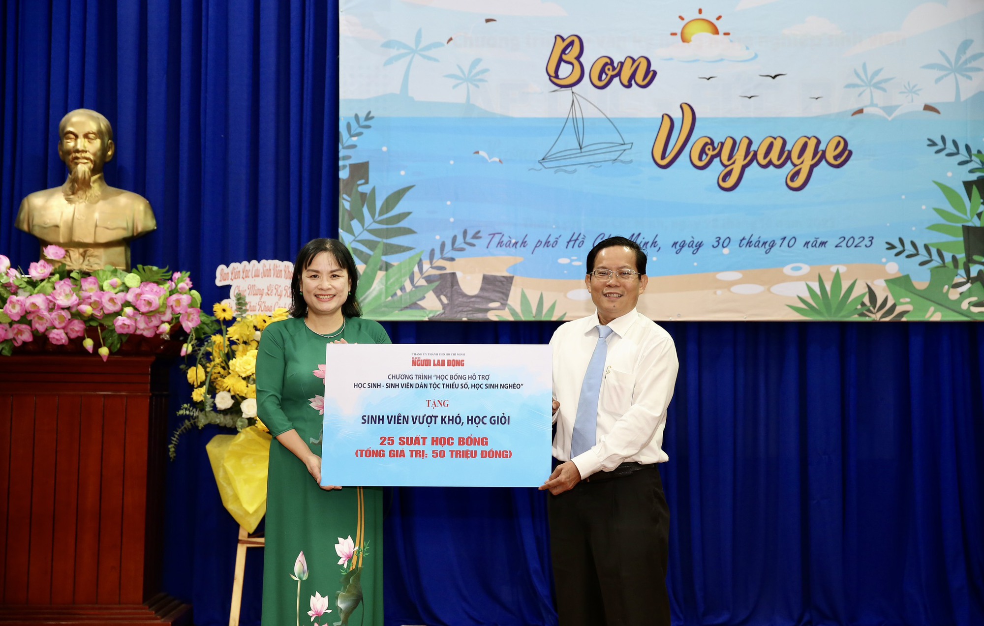 B&aacute;o Người Lao Động v&agrave; Trường Đại học  KHXH&NV TP HCM k&yacute; kết ghi nhớ hợp t&aacute;c - Ảnh 5.