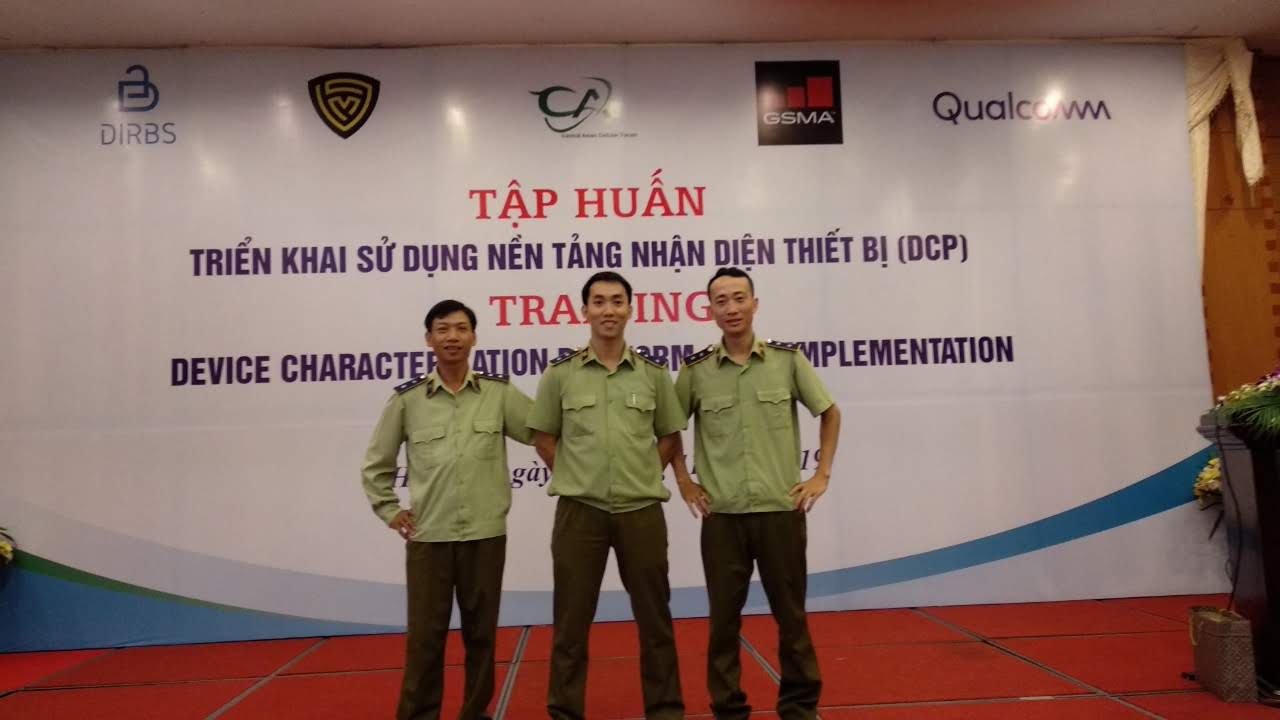 Chạm vào giấc mơ