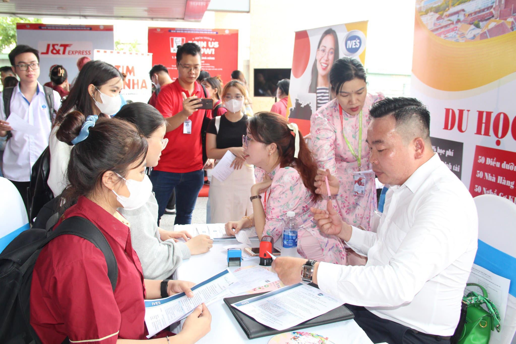 Người mới có nên kéo dài thời gian thực tập để chờ cơ hội?