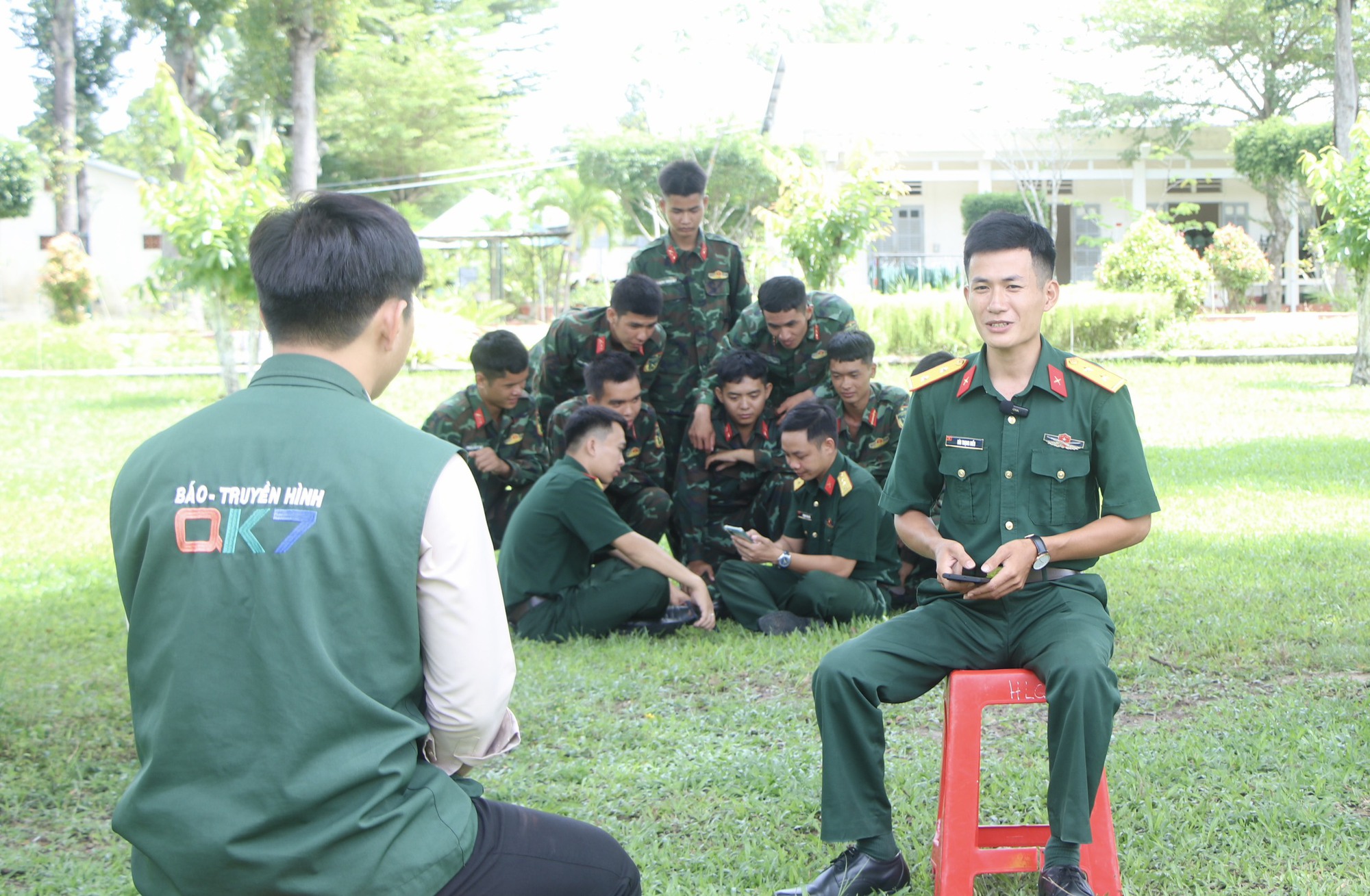 60 năm Ng&agrave;y truyền thống B&aacute;o Qu&acirc;n khu 7: Bứt ph&aacute; mạnh mẽ - Ảnh 4.