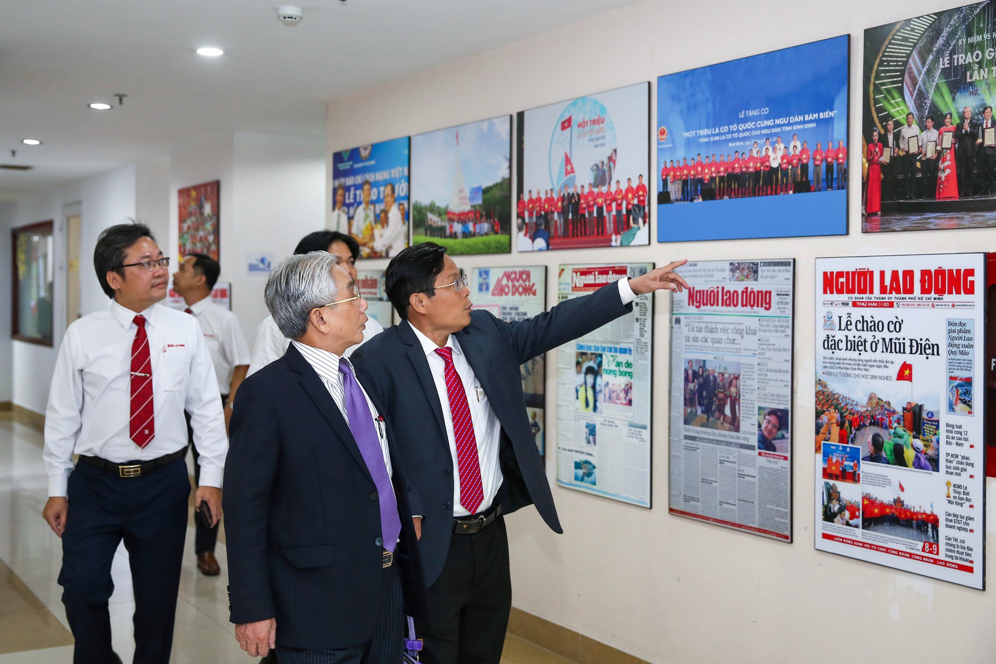 Báo Người Lao Động và Trường ĐH Cửu Long hợp tác toàn diện - Ảnh 2.