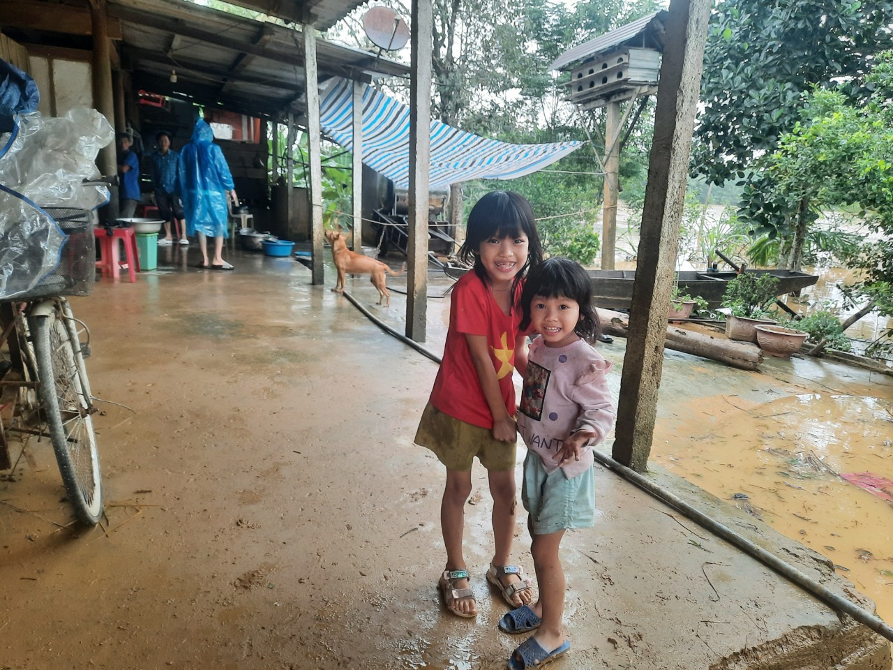 Mưa lũ ở H&agrave; Tĩnh l&agrave;m 2 người tử vong, hơn 22.500 học sinh phải nghỉ học - Ảnh 2.