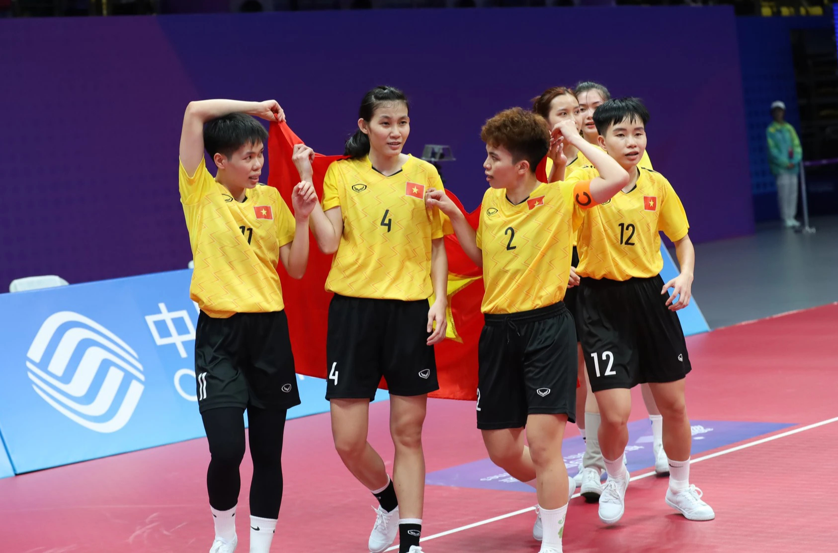 Hành trình lên ngôi vô địch ASIAD nghẹt thở của đội cầu mây nữ Việt Nam - Ảnh 5.