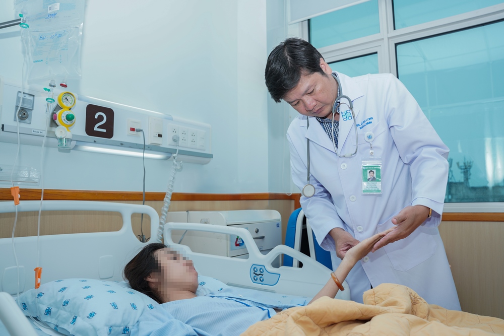 Những cô gái mình dây, hay đau bụng dưới nên nghĩ đến bệnh hiếm gặp này