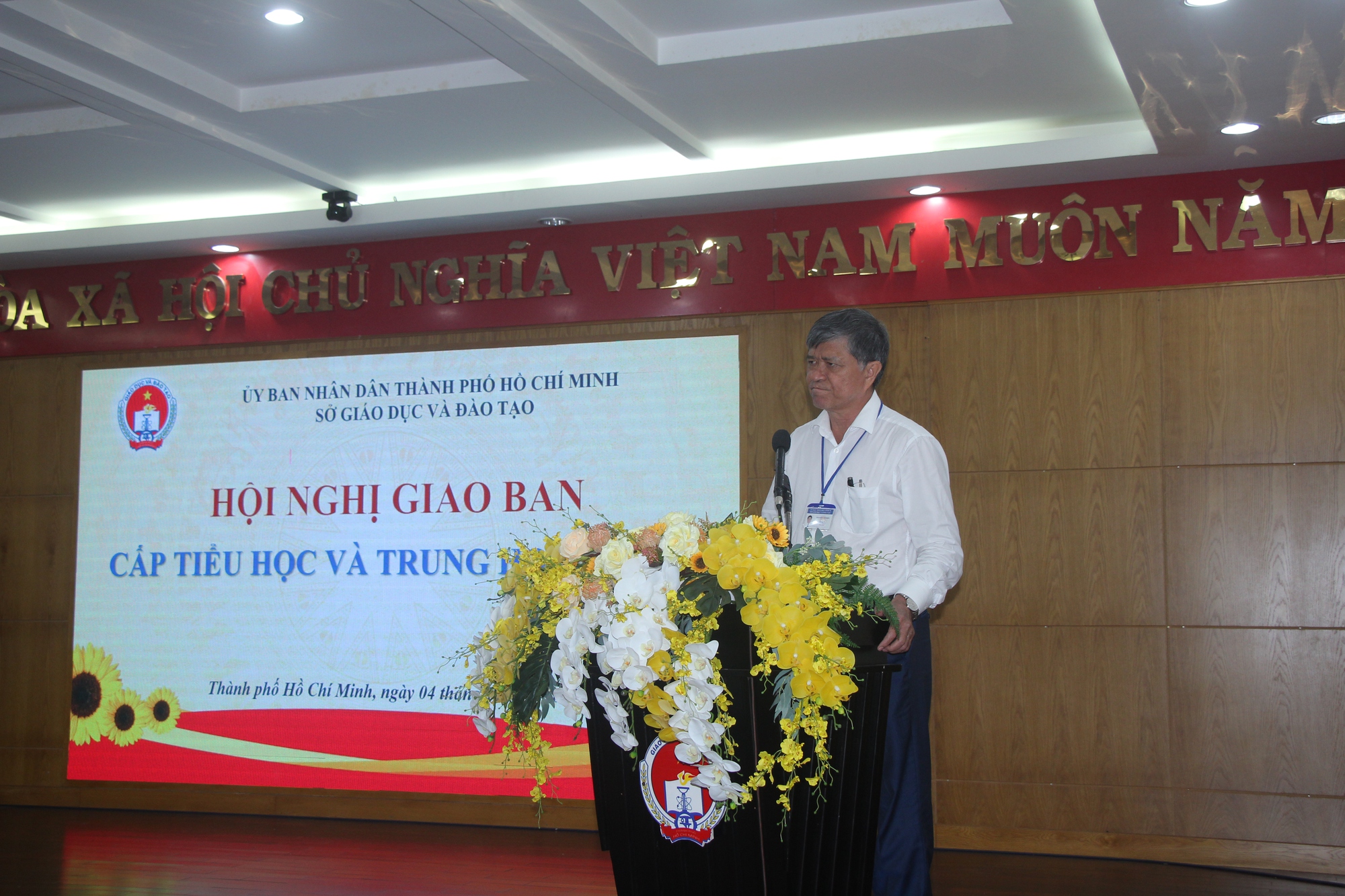 Giám đốc Sở GD-ĐT TP HCM: Để xảy ra các khoản thu phản cảm, hiệu trưởng không thể nói không biết!