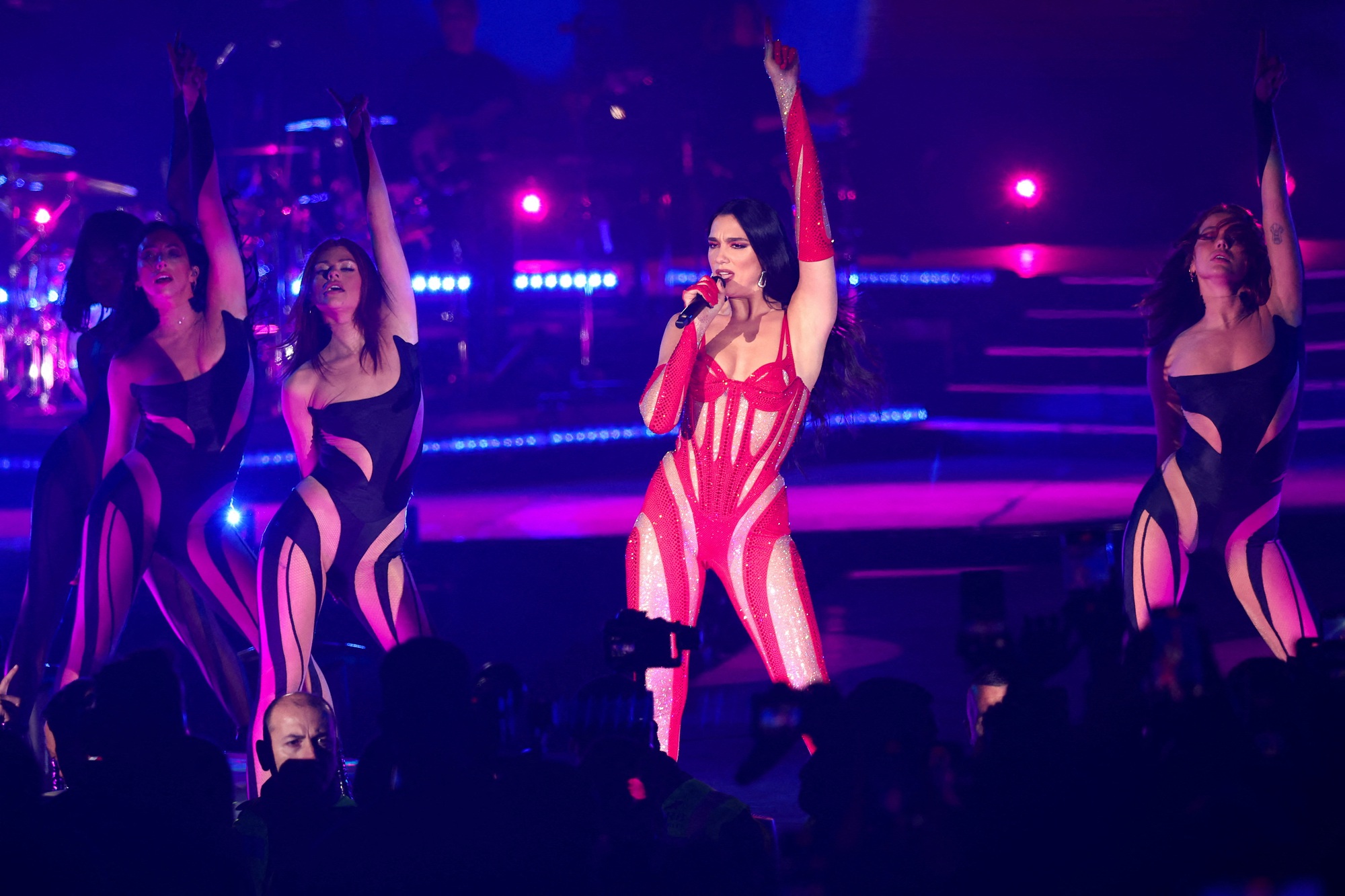 T&agrave;i sản kếch x&ugrave; của &ldquo;c&ocirc;ng ch&uacute;a nhạc pop&rdquo; Dua Lipa - Ảnh 3.