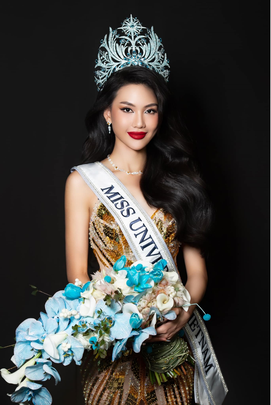 Miss Universe Vietnam l&ecirc;n tiếng về phản hồi của Miss Universe v&agrave; t&acirc;n hoa hậu h&iacute;t b&oacute;ng cười - Ảnh 4.