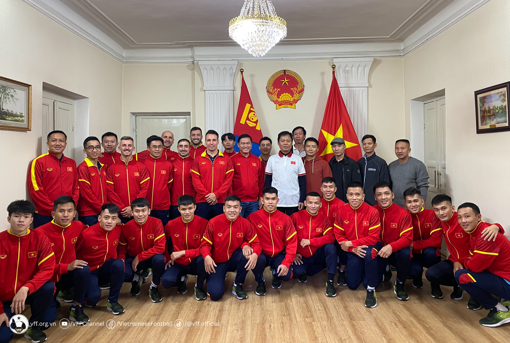 Diễn biến bất ngờ tại v&ograve;ng loại Futsal ch&acirc;u &Aacute; 2024, tuyển Việt Nam dễ thở - Ảnh 2.