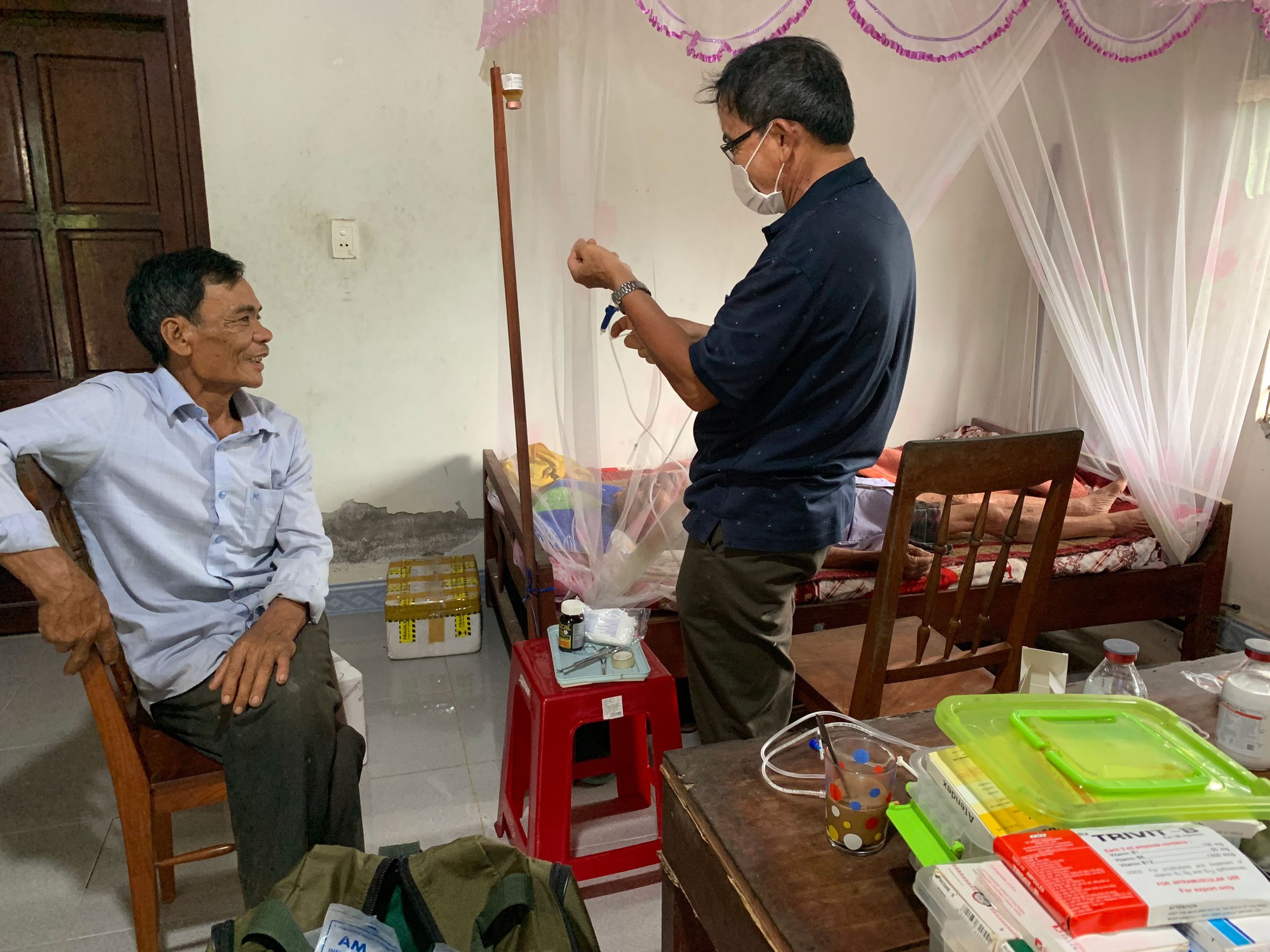 Cuộc thi viết “Người thầy thuốc trong tôi”: Ông Hoa "bụt" một đời thiện nghiệp
