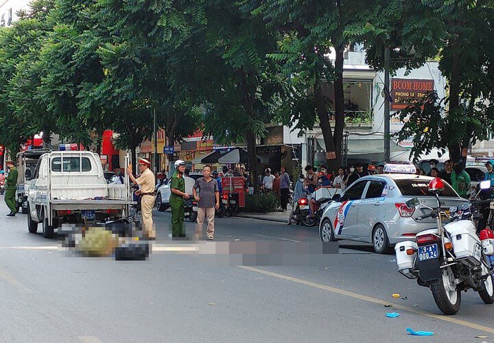 Tìm nhân chứng vụ người đàn ông đi xe máy tử vong khi va chạm với xe buýt