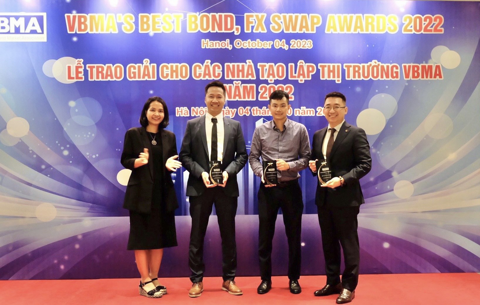 LPBank được vinh danh ở vị tr&iacute; cao trong c&aacute;c giải thưởng Nh&agrave; tạo lập thị trường của VBMA năm 2022 - Ảnh 2.