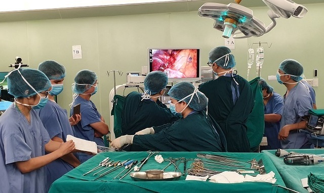 V&igrave; sao rất &iacute;t bệnh nh&acirc;n ung thư phổi c&oacute; chỉ định phẫu thuật? - Ảnh 1.