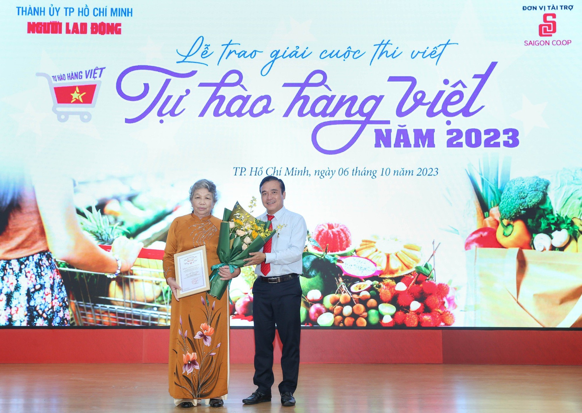 Nhớ lần d&igrave;u ngoại đi si&ecirc;u thị đoạt giải nhất cuộc thi &ldquo;Tự h&agrave;o h&agrave;ng Việt&rdquo; - Ảnh 8.