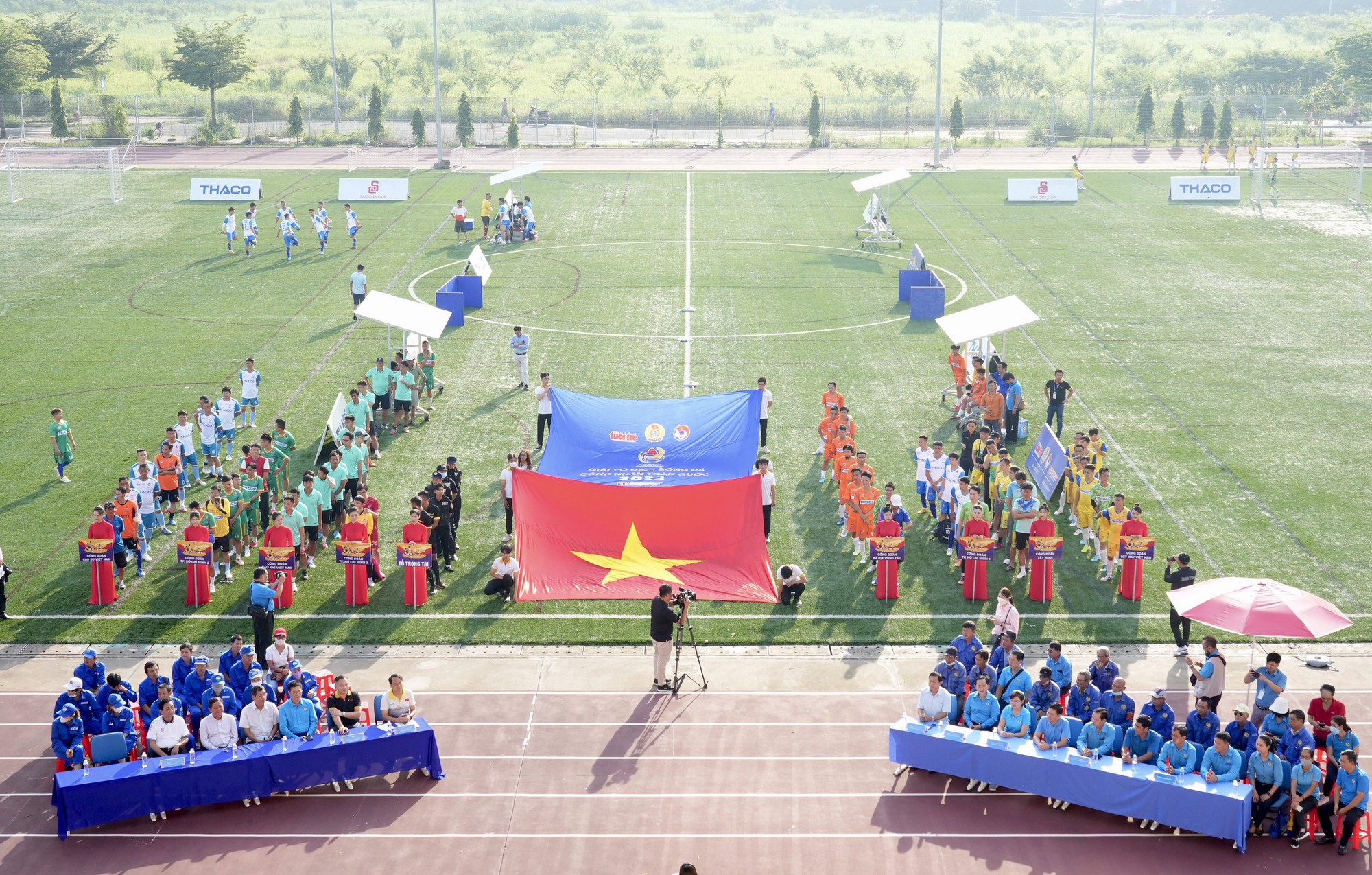 Khai mạc Giải v&ocirc; địch b&oacute;ng đ&aacute; c&ocirc;ng nh&acirc;n to&agrave;n quốc 2023 khu vực TPHCM - Ảnh 1.