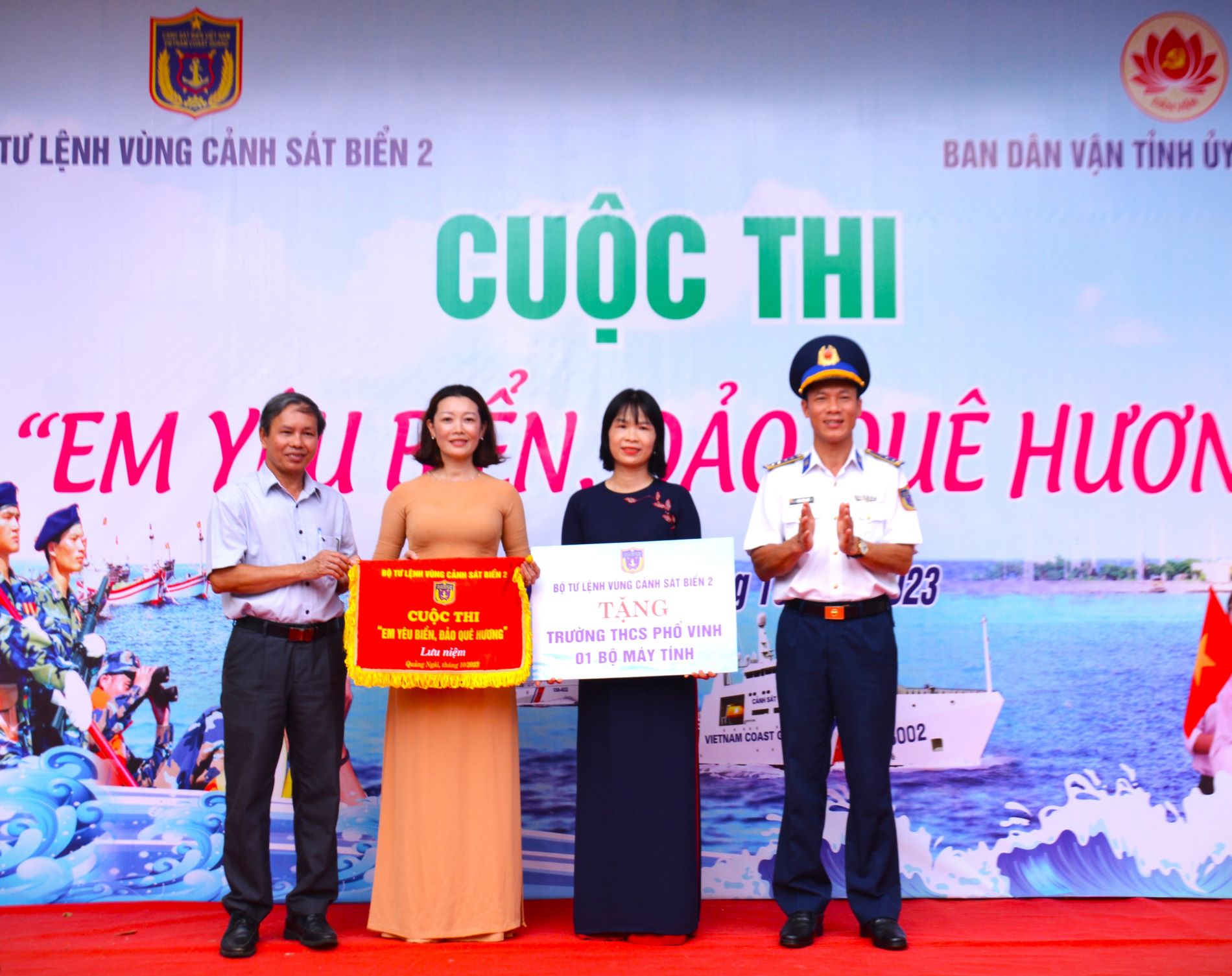 Nhiều hoạt động &yacute; nghĩa của Bộ tư lệnh V&ugrave;ng Cảnh s&aacute;t biển 2 tại Quảng Ng&atilde;i - Ảnh 6.
