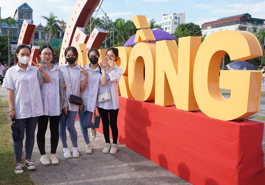 8.000 học sinh quê nhà Thanh Hóa "tiếp lửa" cho "nhà leo núi" Đường lên đỉnh Olympia