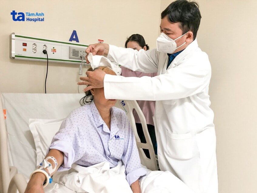 Cứu người phụ nữ bị cùng lúc 2 khối u não