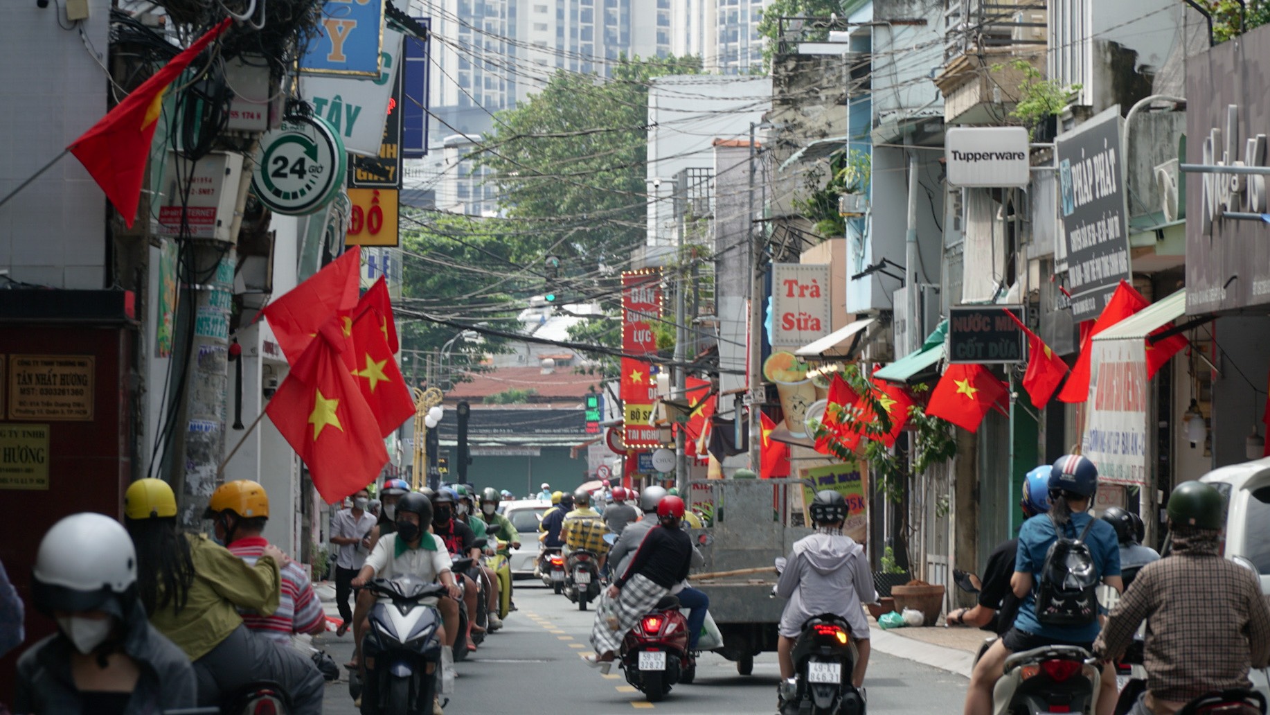 TP HCM: Toàn bộ 12 phường của quận 3 thực hiện "Đường cờ Tổ quốc"