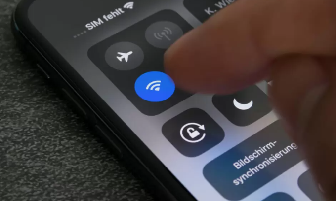 Vừa khắc phục lỗi g&acirc;y n&oacute;ng m&aacute;y, iPhone lại gặp lỗi kh&aacute;c &ldquo;phiền&rdquo; hơn - Ảnh 1.