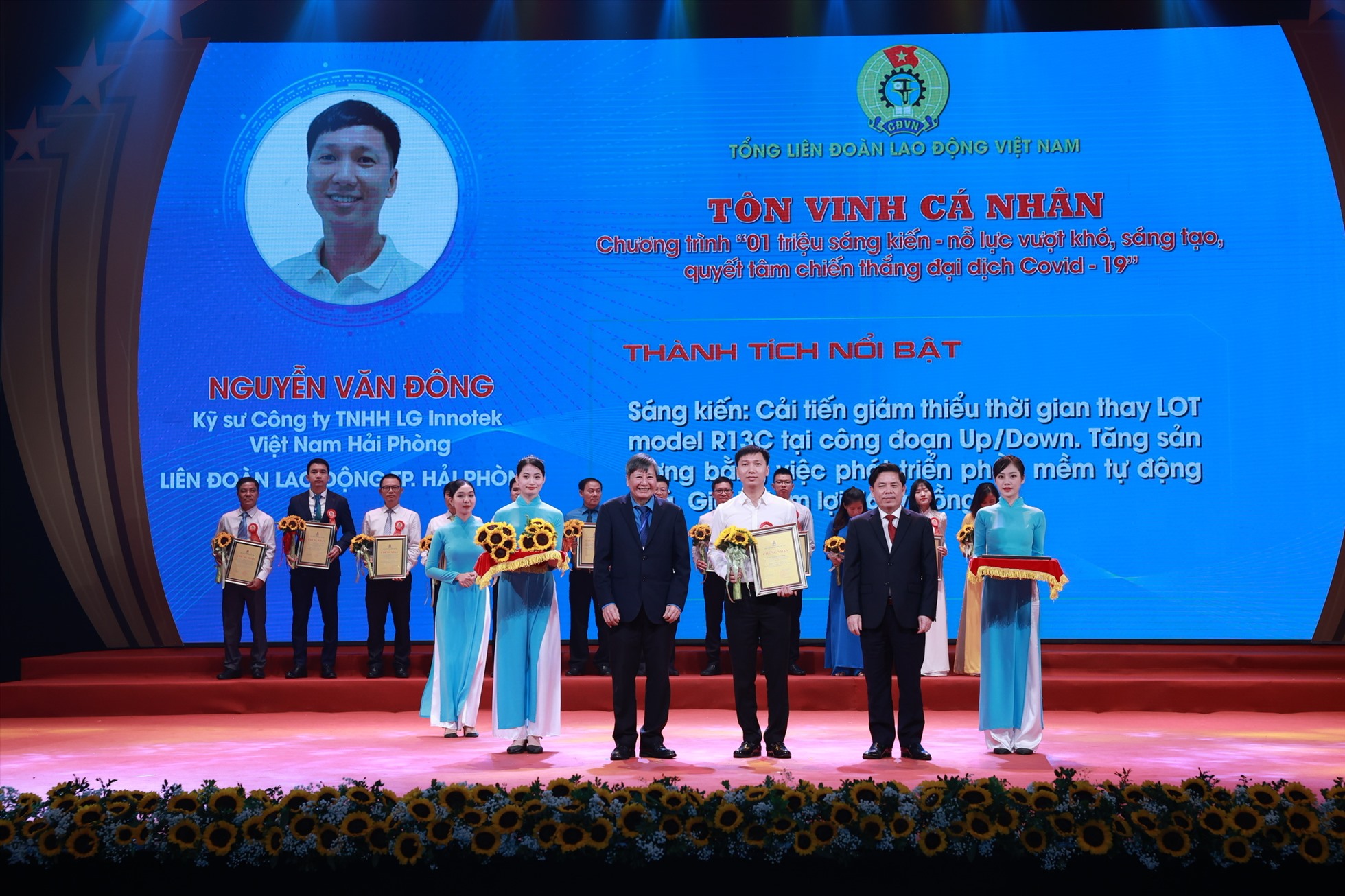 T&ocirc;n vinh 79 tập thể, c&aacute; nh&acirc;n xuất sắc to&agrave;n quốc của Chương tr&igrave;nh 1 triệu s&aacute;ng kiến - Ảnh 5.