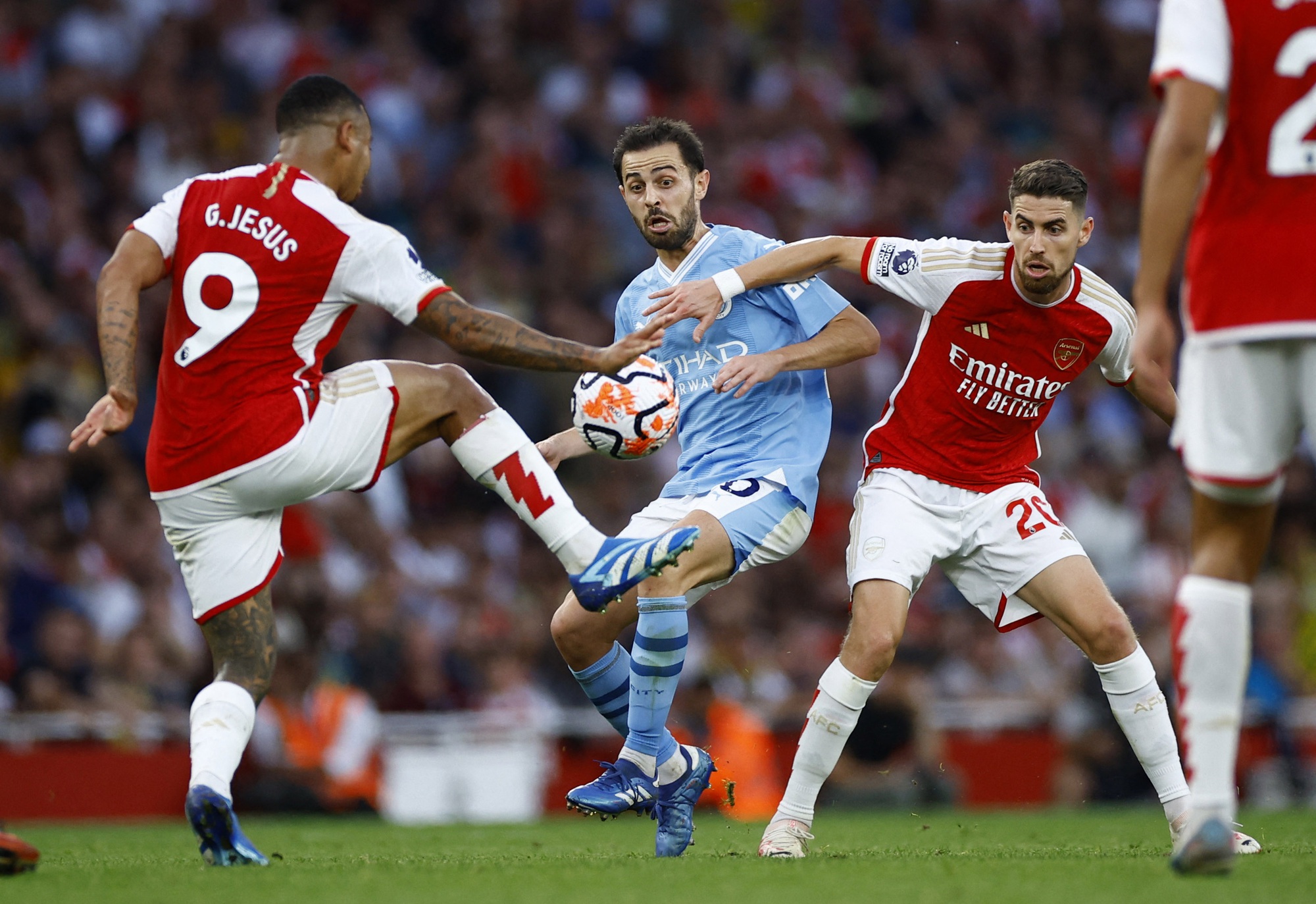 HLV Guardiola sau trận thua Arsenal: Thua liền 2 trận chưa phải quá tệ với Man City