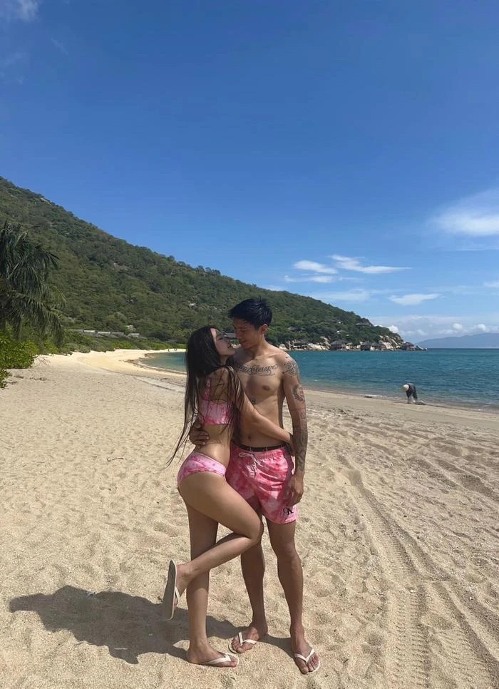 Sau màn cầu hôn ngọt ngào là hình ảnh nóng bỏng của Doãn Hải My bên Đoàn Văn Hậu - Ảnh 3.
