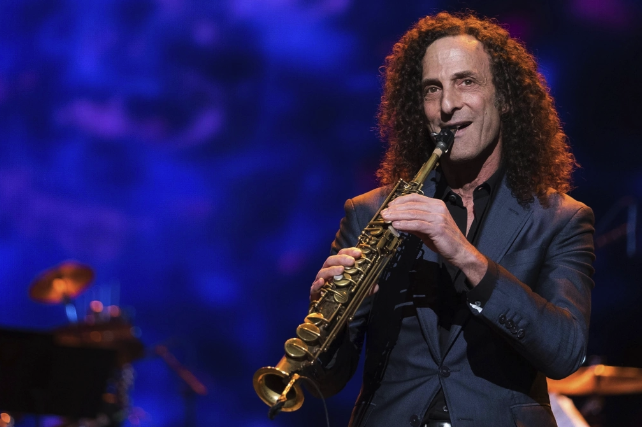 Nghệ sĩ saxophone Kenny G mang điều gì đặc biệt tới Việt Nam?