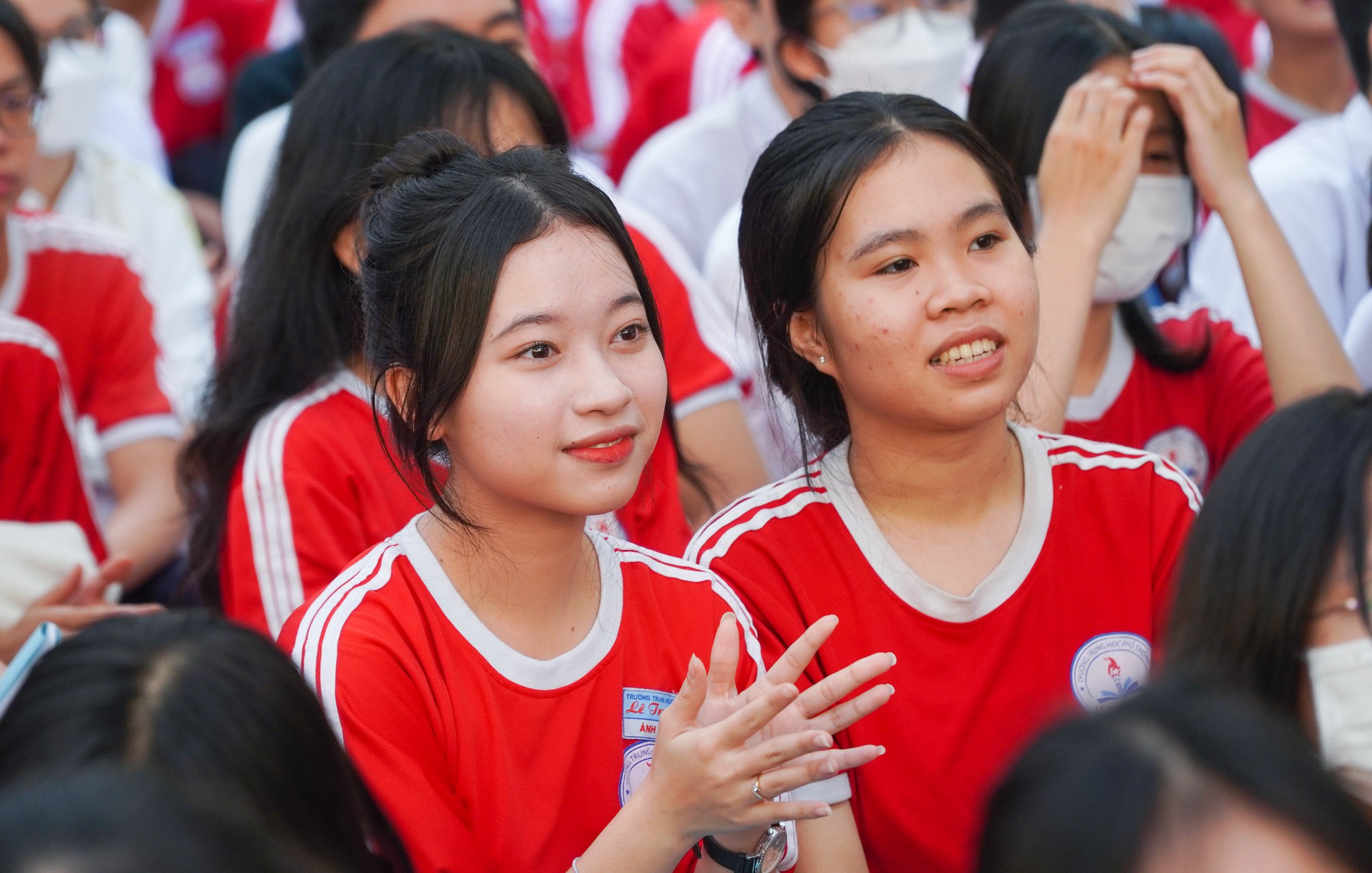 Giao lưu với thủ khoa: H&eacute; lộ b&iacute; quyết điểm cao bất ngờ - Ảnh 1.