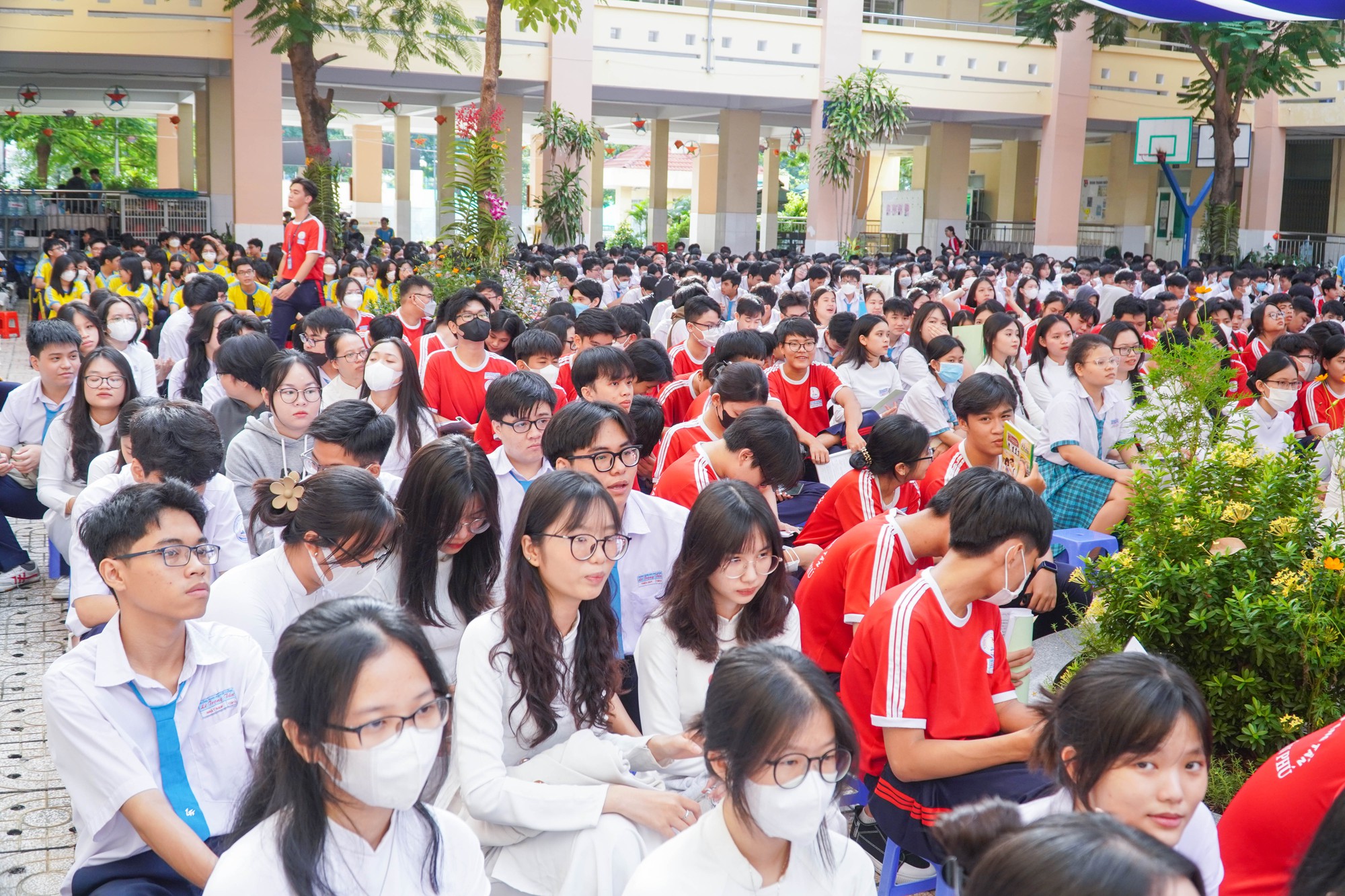 Giao lưu với thủ khoa: H&eacute; lộ b&iacute; quyết điểm cao bất ngờ - Ảnh 3.