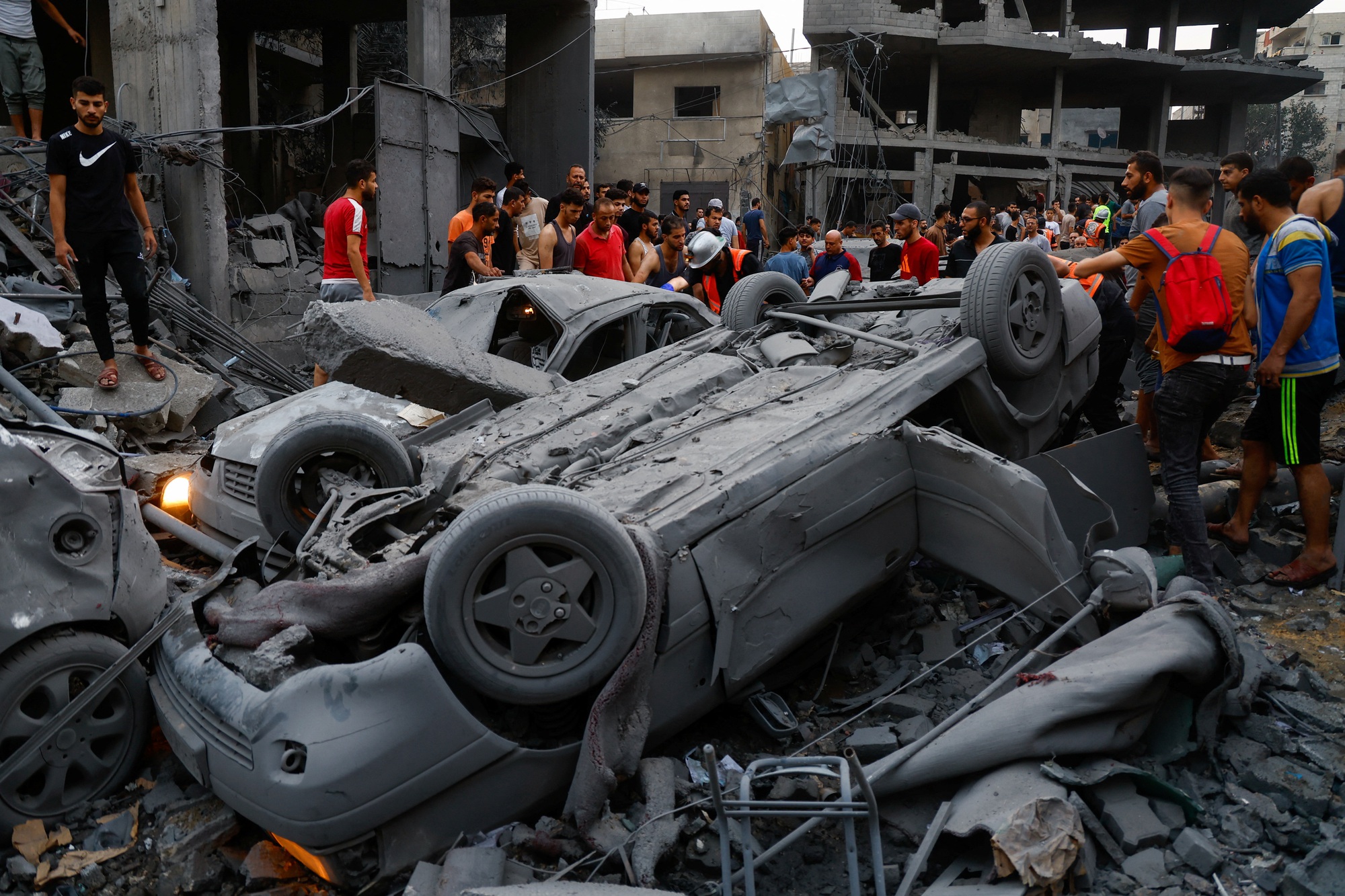 Xung đột với Hamas chưa xong, Israel bị tấn công từ Lebanon