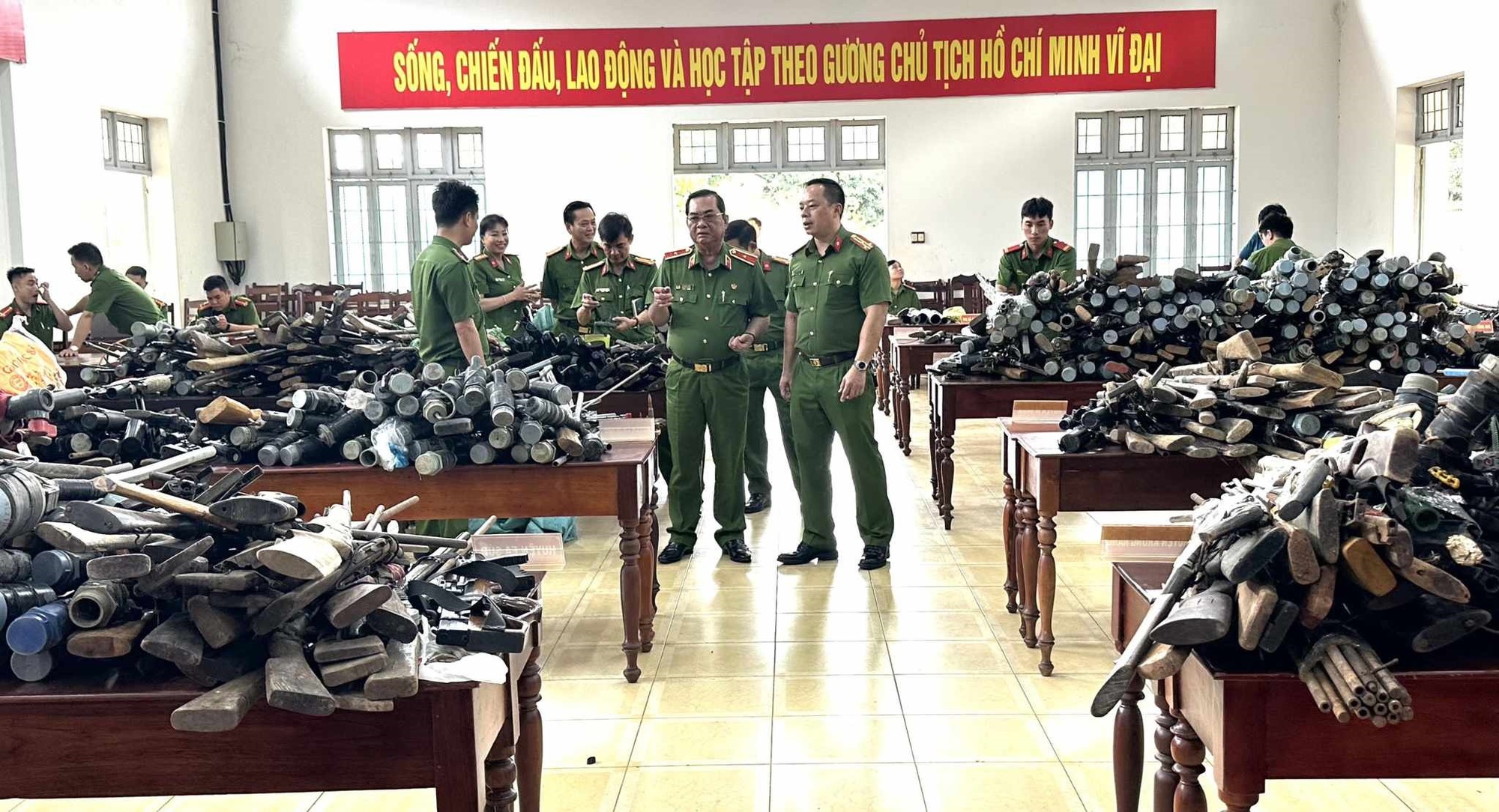 Đắk Lắk tiếp tục thu hồi thêm hàng ngàn khẩu súng