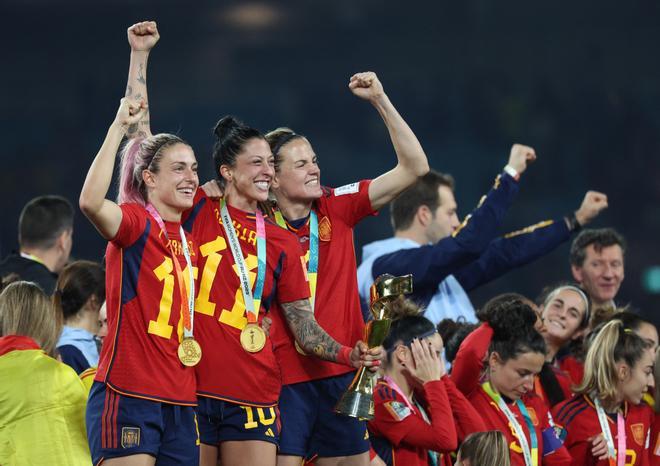 Hy hữu, lỗi m&aacute;y t&iacute;nh khiến nh&agrave; v&ocirc; địch World Cup lỡ trận đấu thứ 100 - Ảnh 1.